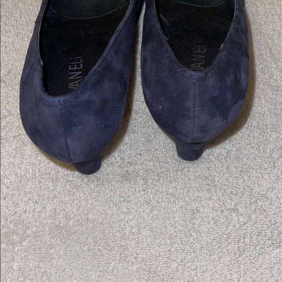 Vaneli Navy Suede 3 inch Round Toe Pumps. - Picture 7 of 8